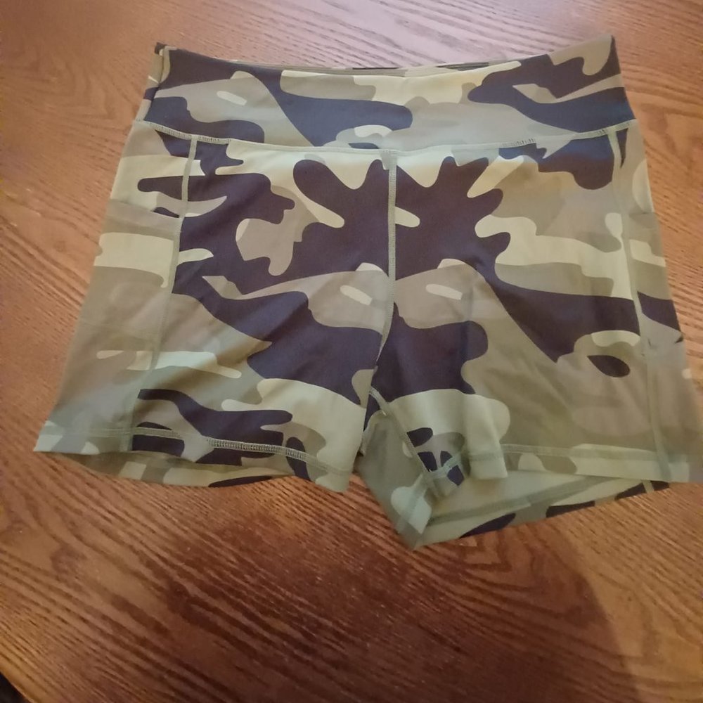 ZYIA GREEN CAMO SHORTS